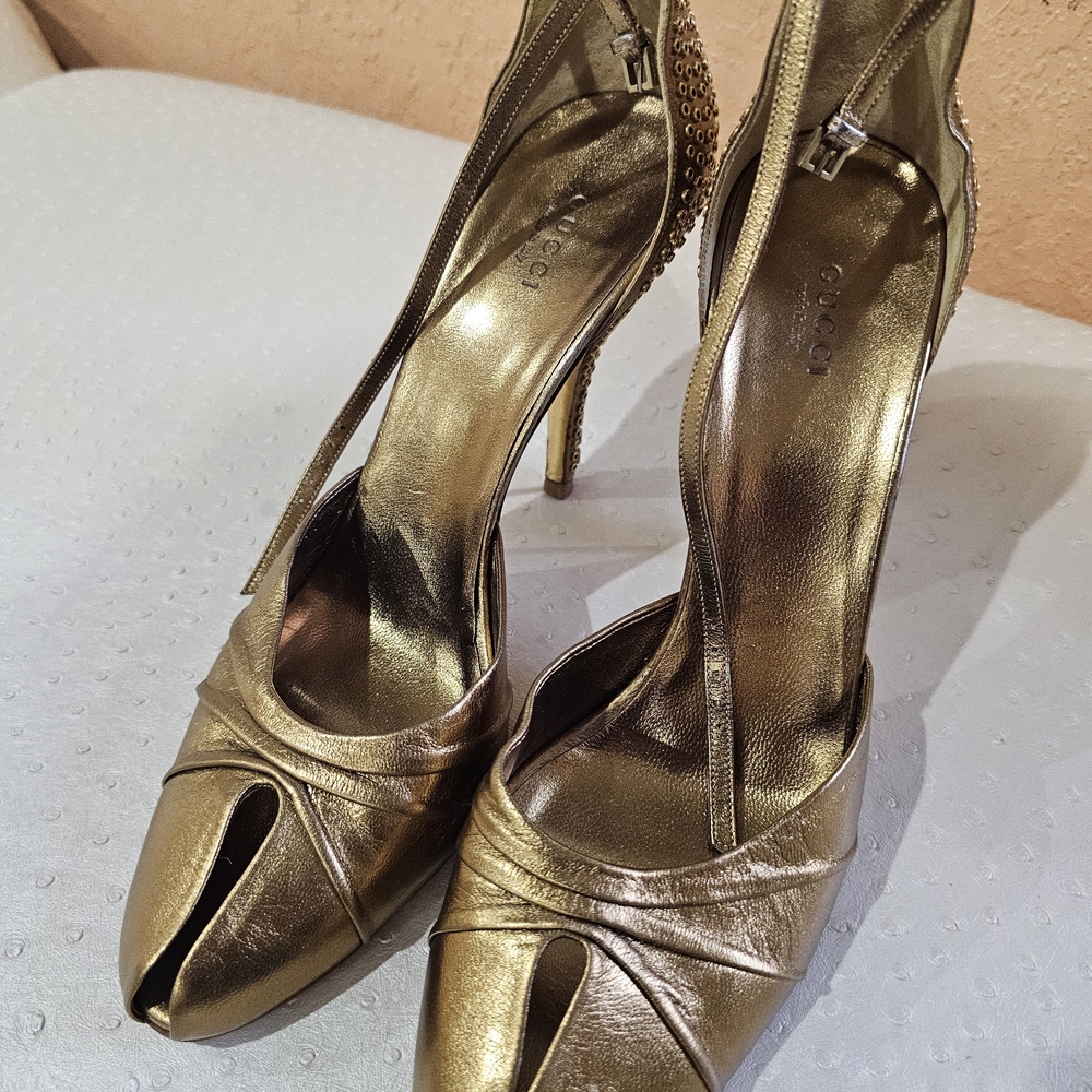 Vintage Gucci Gold Women's Heels - Picture 7 of 8
